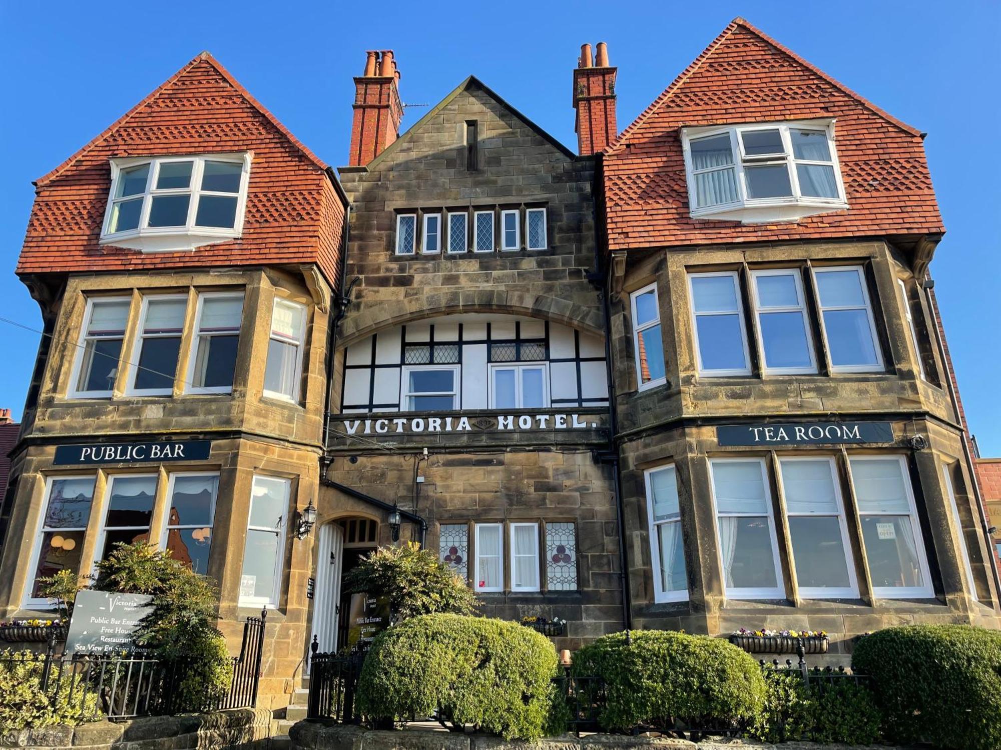 Hotel Victoria Robin Hood's Bay Eksteriør billede
