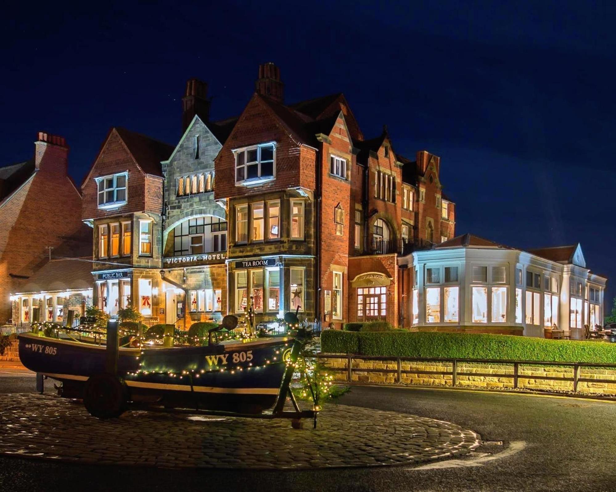Hotel Victoria Robin Hood's Bay Eksteriør billede