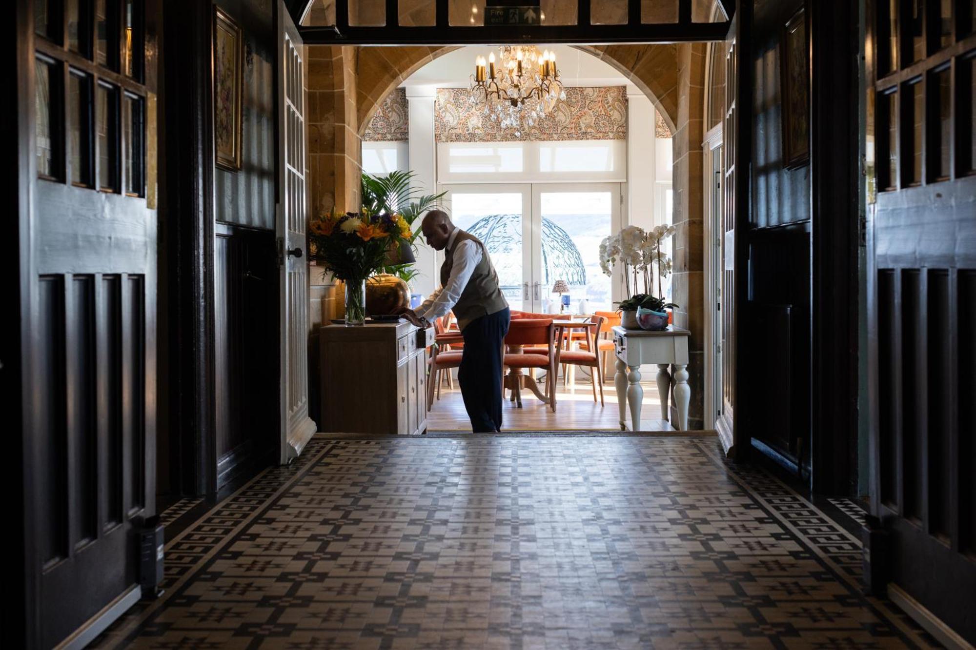 Hotel Victoria Robin Hood's Bay Eksteriør billede