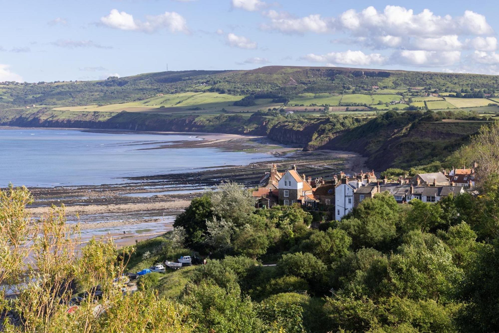 Hotel Victoria Robin Hood's Bay Eksteriør billede