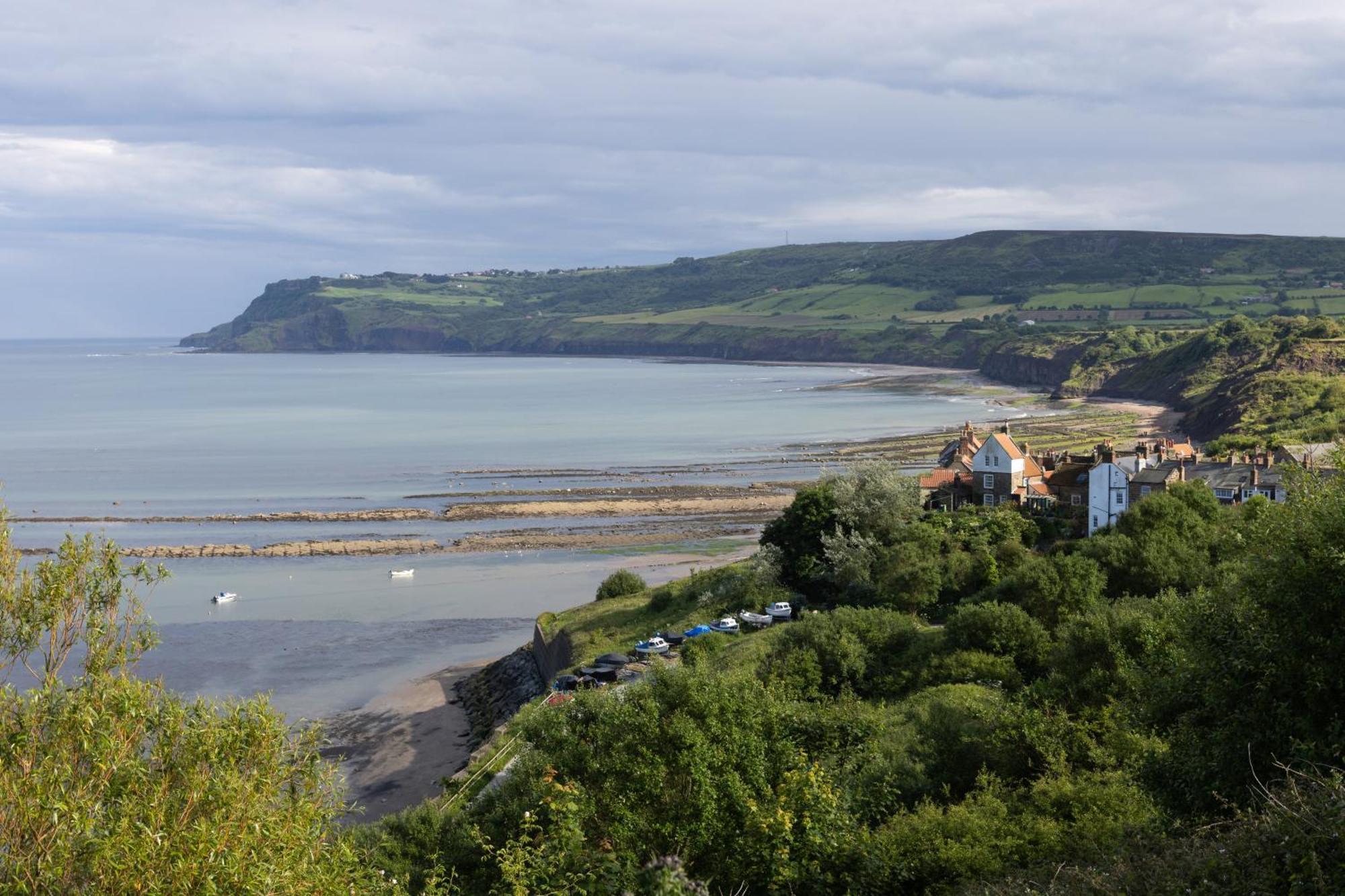 Hotel Victoria Robin Hood's Bay Eksteriør billede