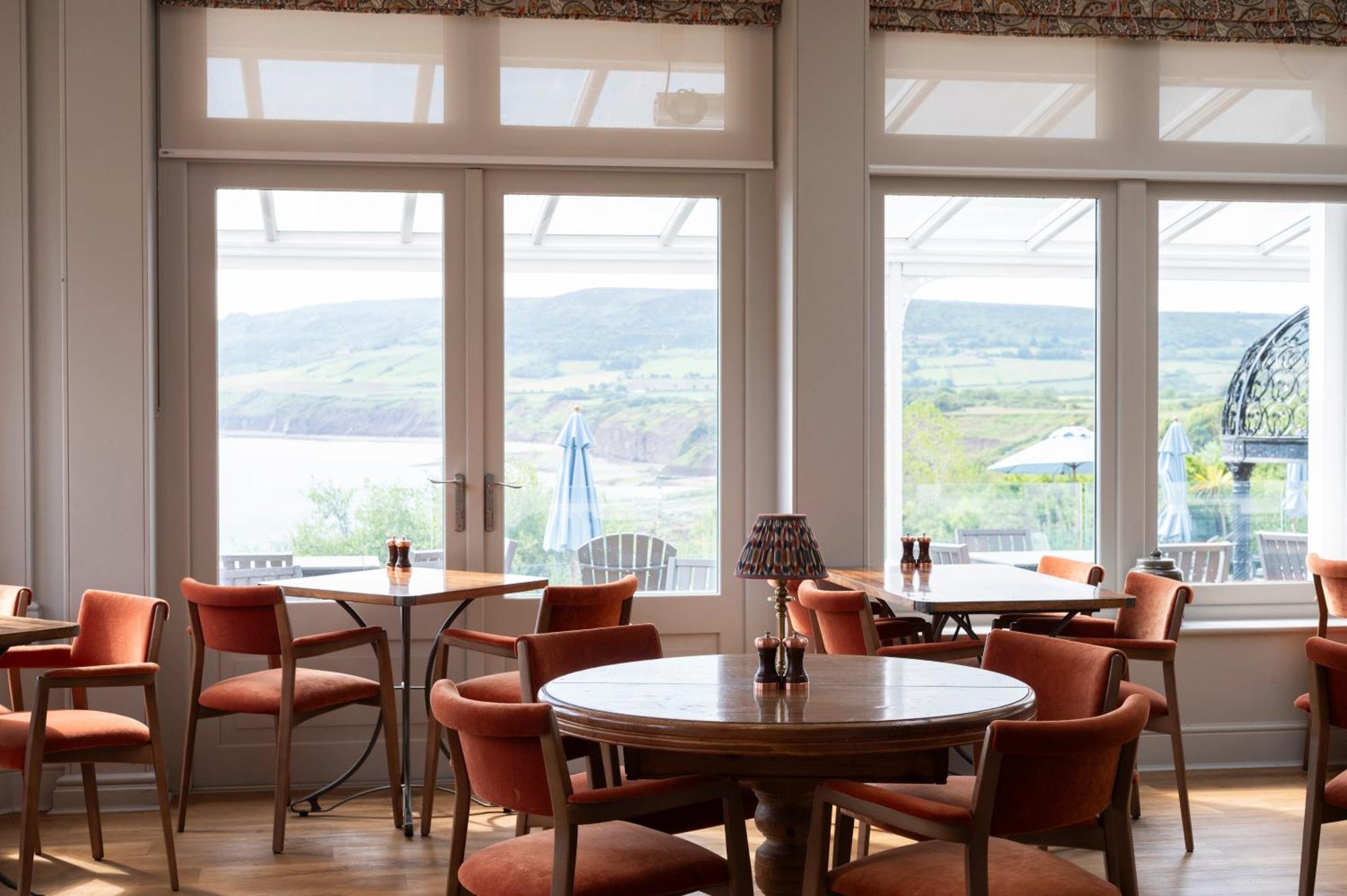 Hotel Victoria Robin Hood's Bay Eksteriør billede
