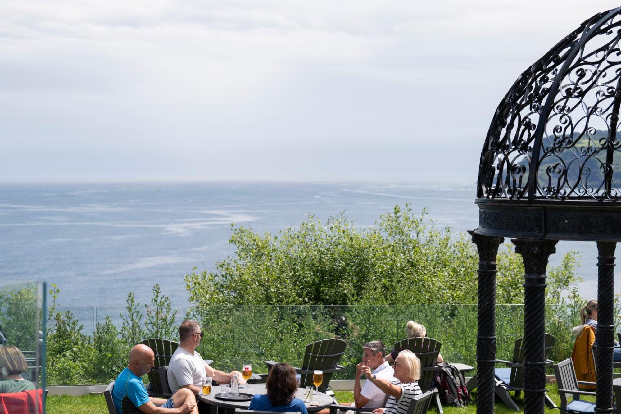 Hotel Victoria Robin Hood's Bay Eksteriør billede