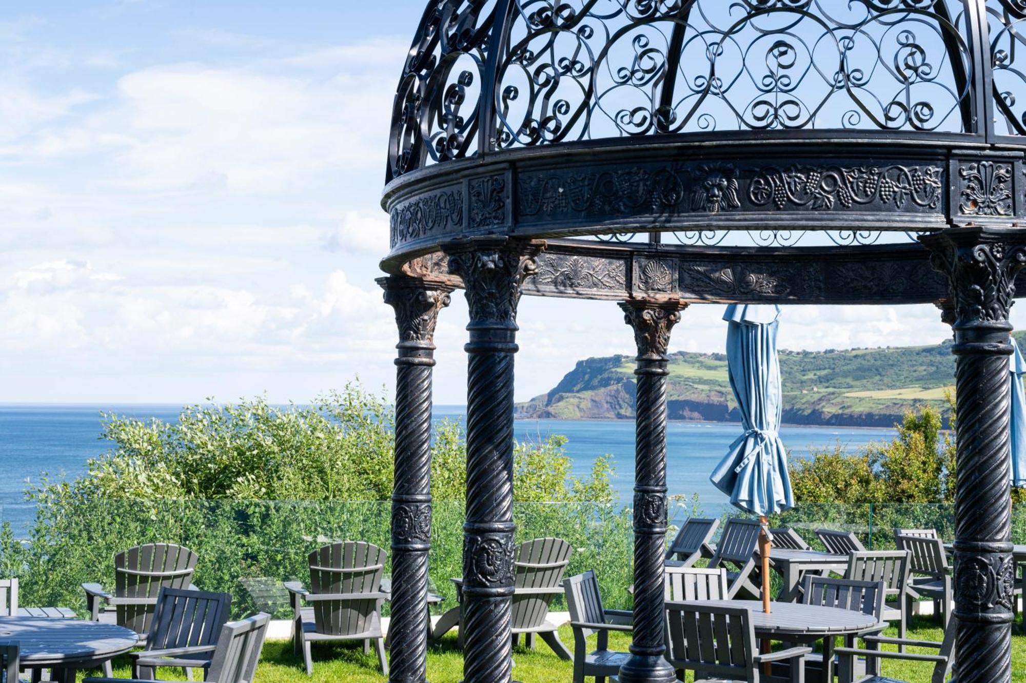 Hotel Victoria Robin Hood's Bay Eksteriør billede