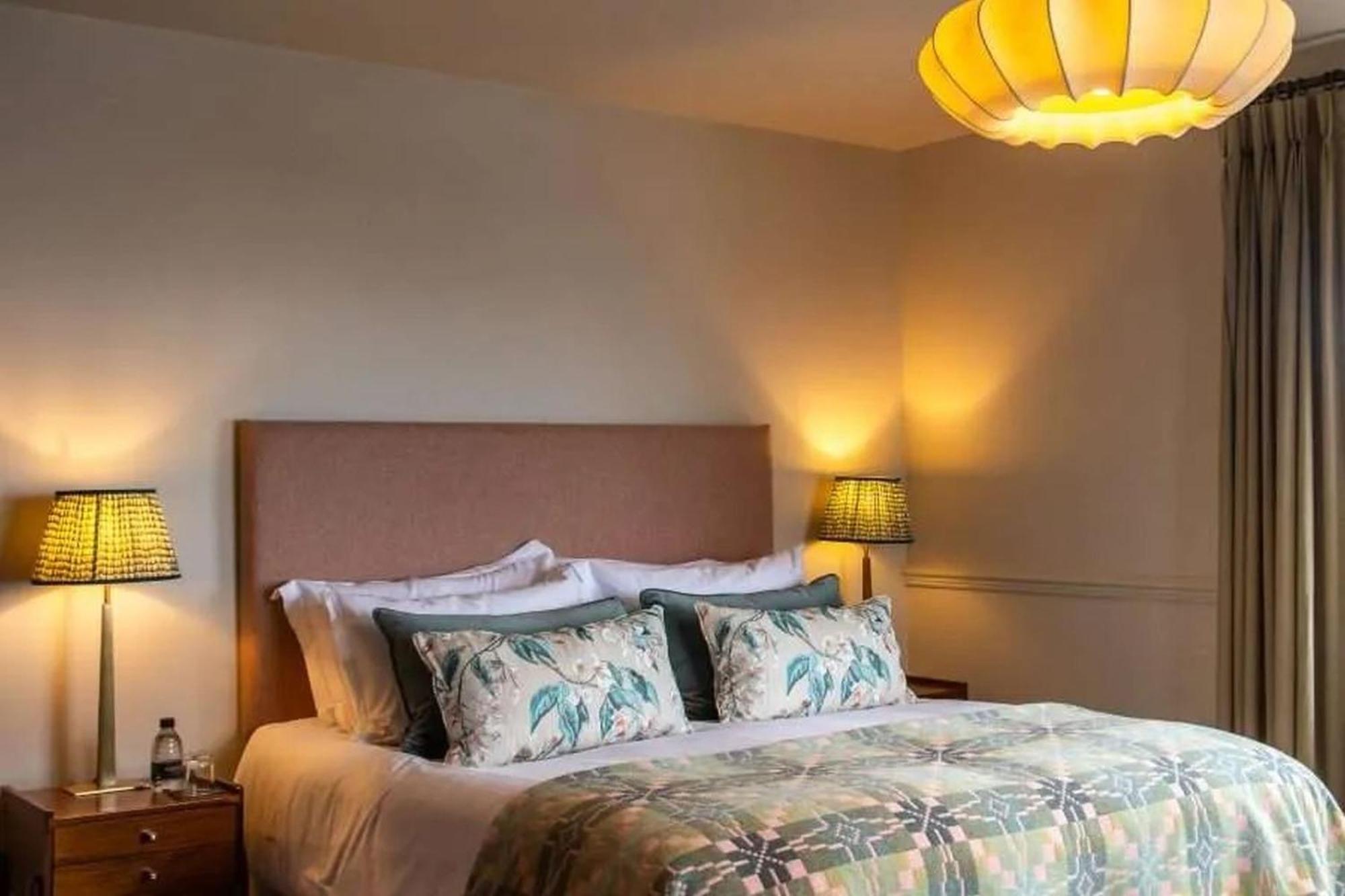 Hotel Victoria Robin Hood's Bay Eksteriør billede