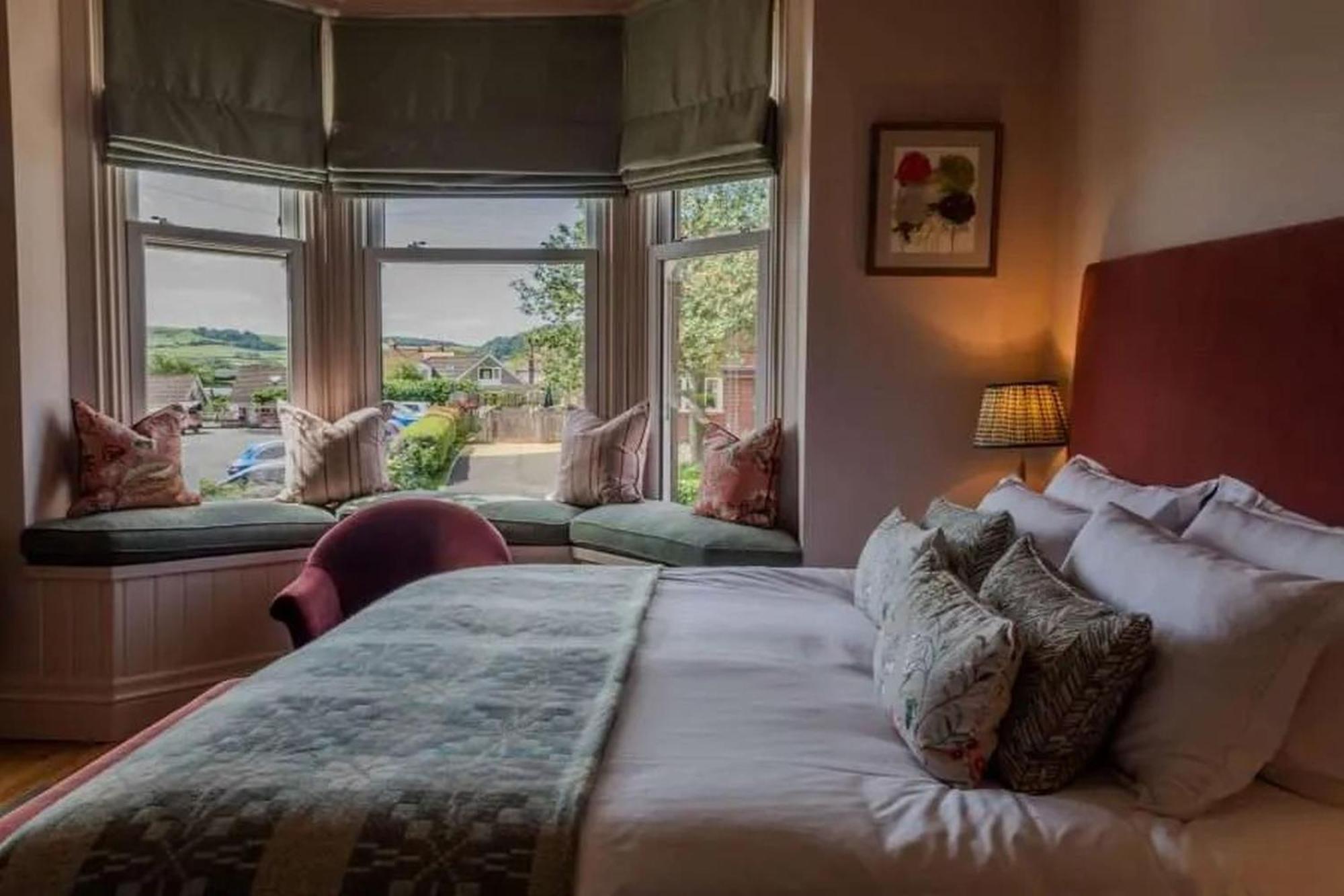 Hotel Victoria Robin Hood's Bay Eksteriør billede