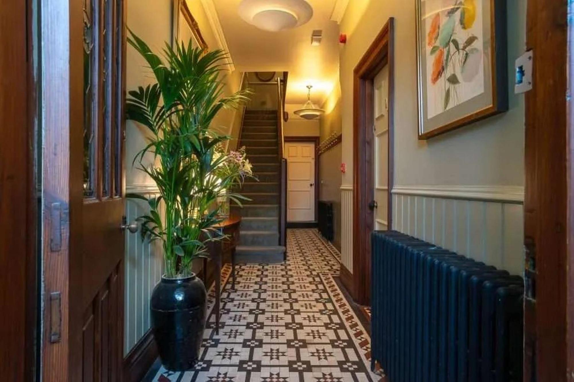 Hotel Victoria Robin Hood's Bay Eksteriør billede