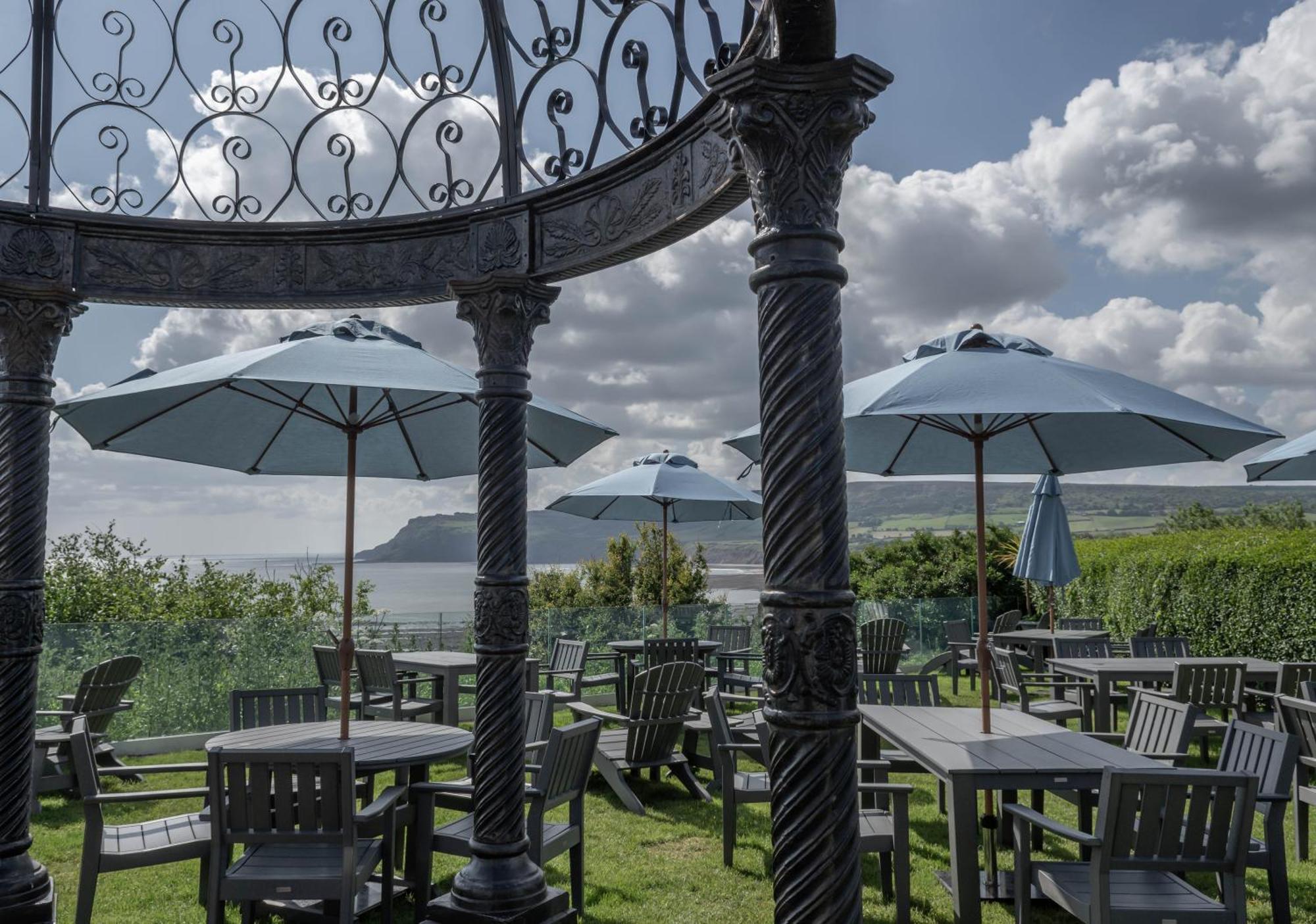 Hotel Victoria Robin Hood's Bay Eksteriør billede